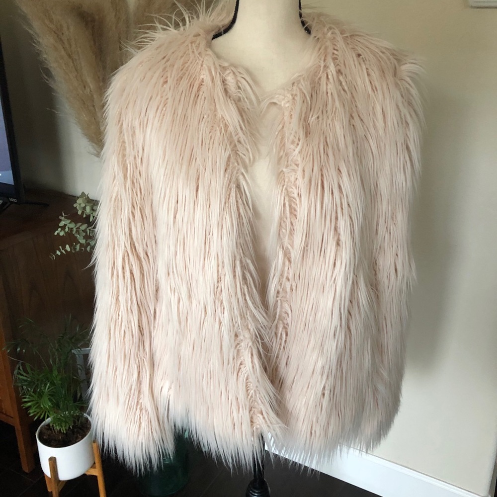 FUR! Blush Pink Faux Fur Jacket - Size Medium - Picture 2 of 11